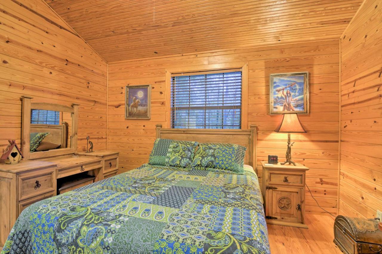 فيلا Hochatown Hideaway With Hot Tub, Grill And Fire Pit! Stephens Gap المظهر الخارجي الصورة