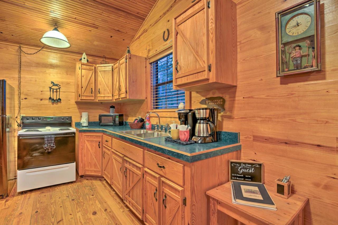 فيلا Hochatown Hideaway With Hot Tub, Grill And Fire Pit! Stephens Gap المظهر الخارجي الصورة
