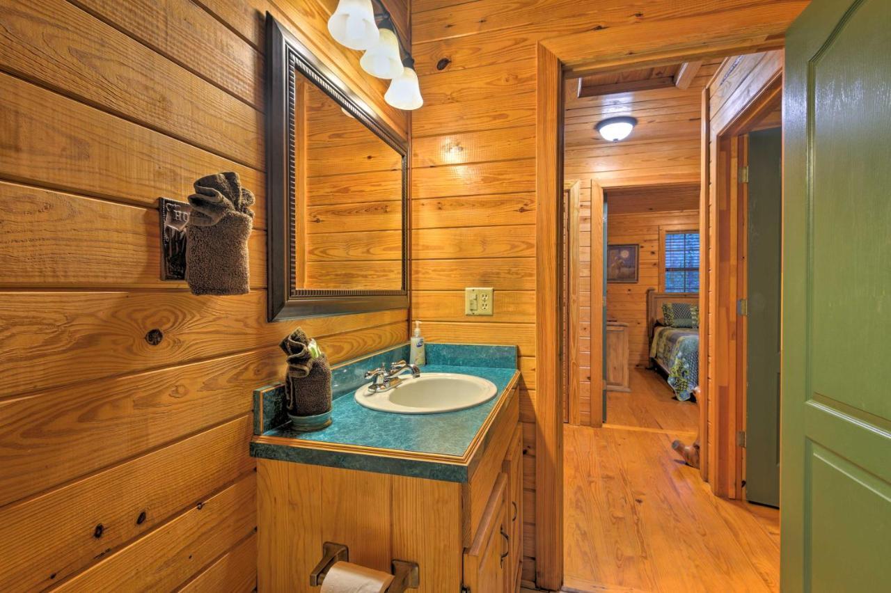 فيلا Hochatown Hideaway With Hot Tub, Grill And Fire Pit! Stephens Gap المظهر الخارجي الصورة
