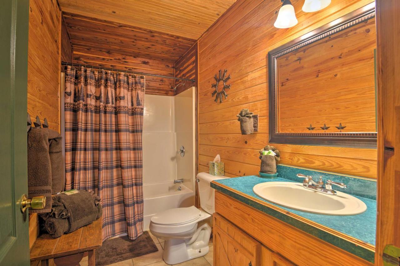 فيلا Hochatown Hideaway With Hot Tub, Grill And Fire Pit! Stephens Gap المظهر الخارجي الصورة